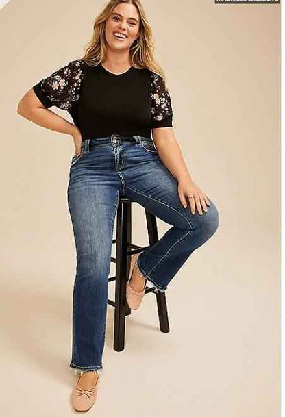 NWT Maurices Plus Size KanCan™ Mid Rise Double Button Frayed Hem Bootcut Jean