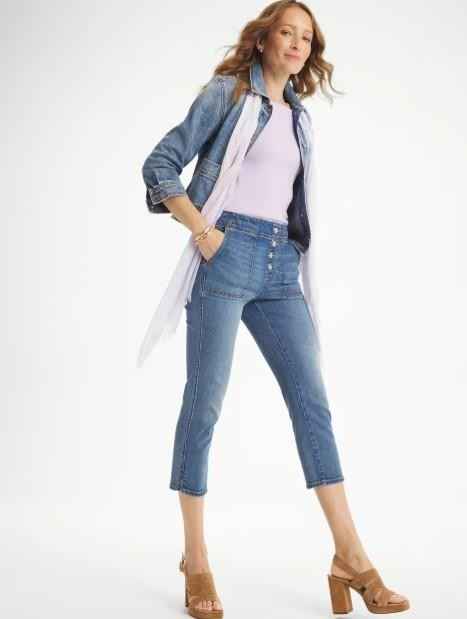 NWT Chico's Pull-On 22" Capri Jeans