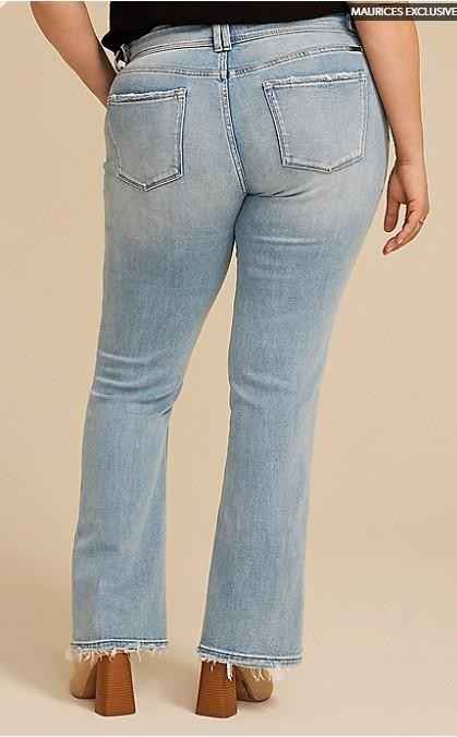 NWT Maurices Plus Size KanCan™ Mid Rise Double Button Frayed Hem Bootcut Jean