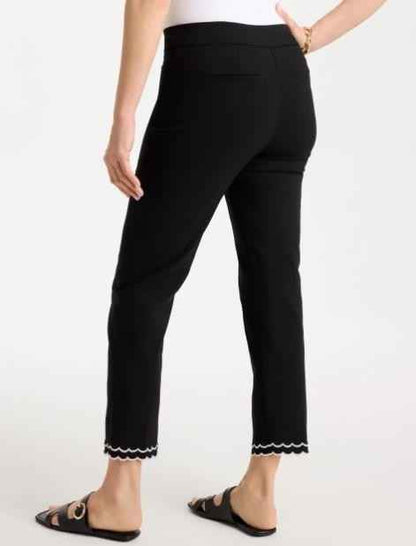 NWT Chico's Contrast Scallop Brigitte™ Slim Crop Pant