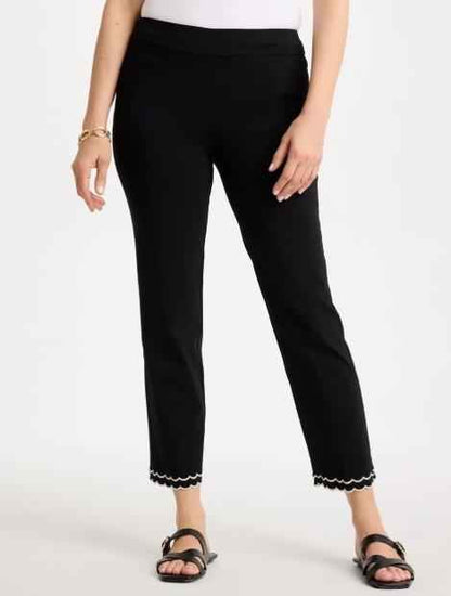 NWT Chico's Contrast Scallop Brigitte™ Slim Crop Pant