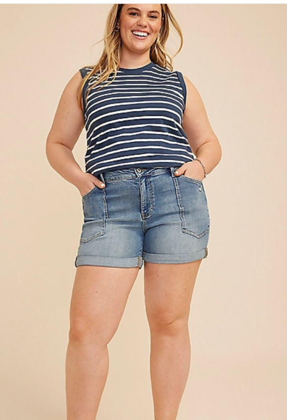 NWT Maurices Plus Size KanCan™ High Rise Porkchop Pocket Roll Hem 5in Short