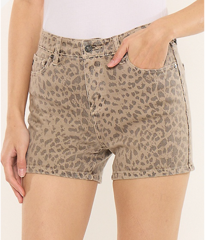NWT Maurices KanCan™ Leopard High Rise 3.5in Short