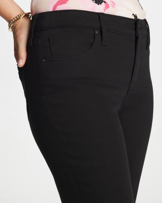 NWT Chico's Girlfriend Slim Cropped Jeans