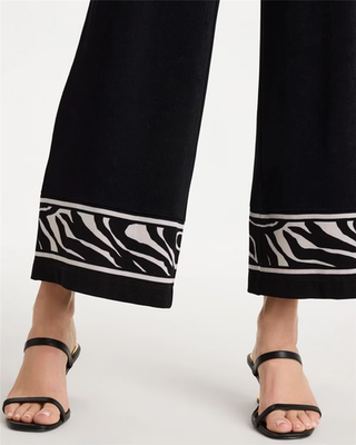 NWT Chico's Travelers™ Abstract Zebra Cropped Pants