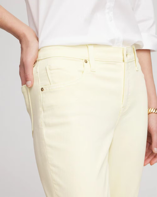 NWT Chico's Girlfriend Slim Cropped Jeans