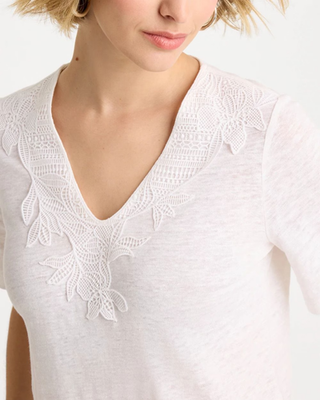 NWT Chico's Flora Lace V-Neck Tee