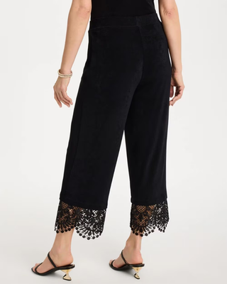 NWT Chico's Travelers™ Lace Trim Cropped Pants