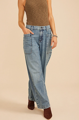 NWT Maurices High Rise Large Pocket Wide Leg Jean