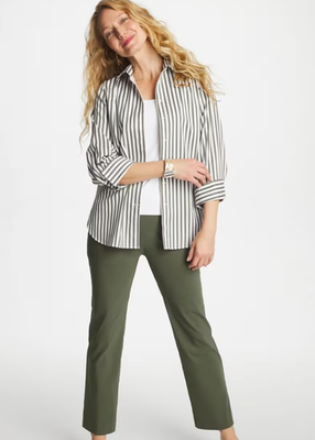 NWT Chico's Brigitte™ Straight Crop